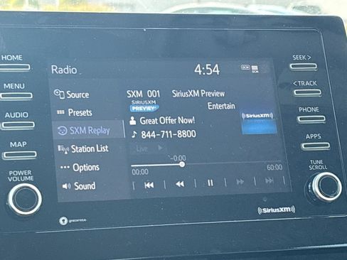 Used 2024 Toyota Camry SE FWD image 18