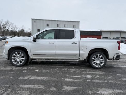 Used 2022 Chevrolet Silverado 1500 High Country w/ Technology Package image 23