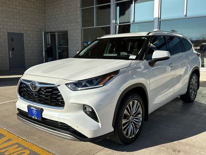 Used 2022 Toyota Highlander Platinum