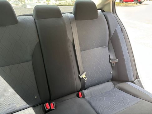 Used 2025 Nissan Versa SV image 34