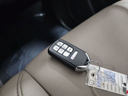 Used 2024 Honda Odyssey Touring image 39