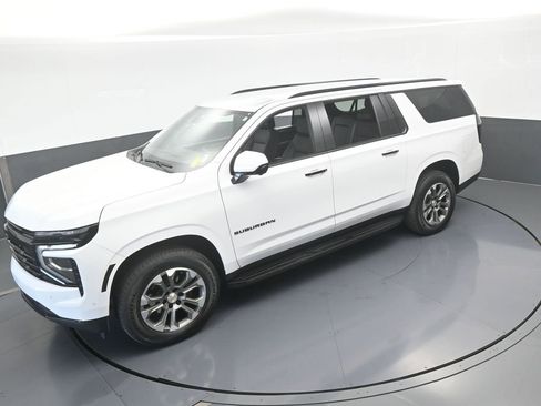 Used 2025 Chevrolet Suburban LT image 58