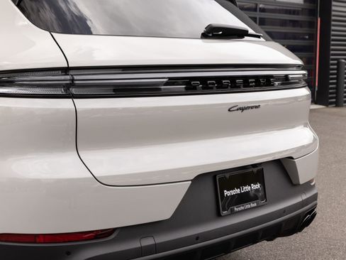 New 2026 Porsche Cayenne AWD/4WD image 12