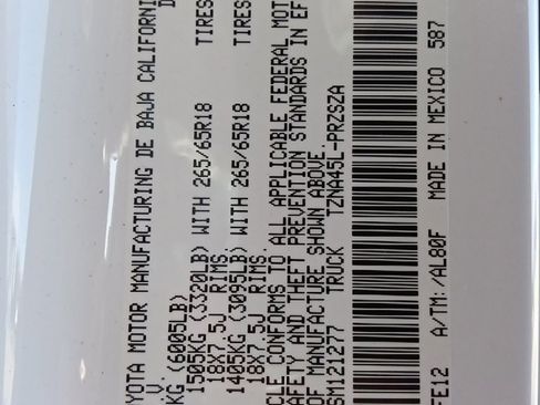 Used 2025 Toyota Tacoma TRD Sport image 34