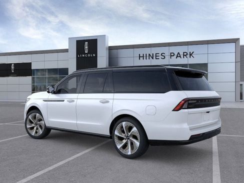 New 2026 Lincoln Navigator L Black Label w/ Black Label Special Edition image 4