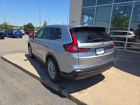 Used 2023 Honda CR-V EX image 5