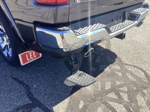 New 2026 RAM 1500 4x4 Crew Cab image 17