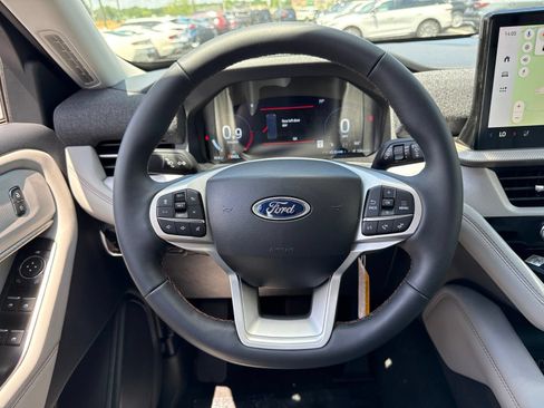 New 2026 Ford Explorer Active w/ Active Comfort Package AWD/4WD image 25
