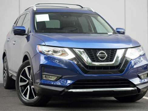 Used 2019 Nissan Rogue SL w/ Premium Package FWD image 2