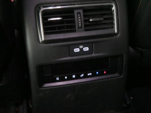 Used 2024 MAZDA CX-90 3.3 Turbo w/ Preferred Plus AWD/4WD image 21