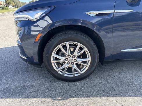 Used 2023 Buick Enclave Essence w/ Experience Buick Package image 9