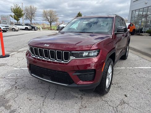 New 2026 Jeep Grand Cherokee Laredo X AWD/4WD image 12