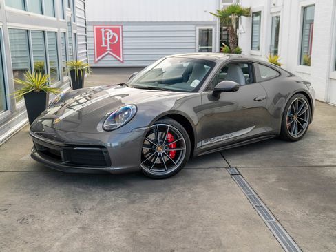 Used 2021 Porsche 911 Carrera S RWD image 2