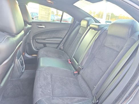 Used 2018 Dodge Charger R/T Scat Pack image 13