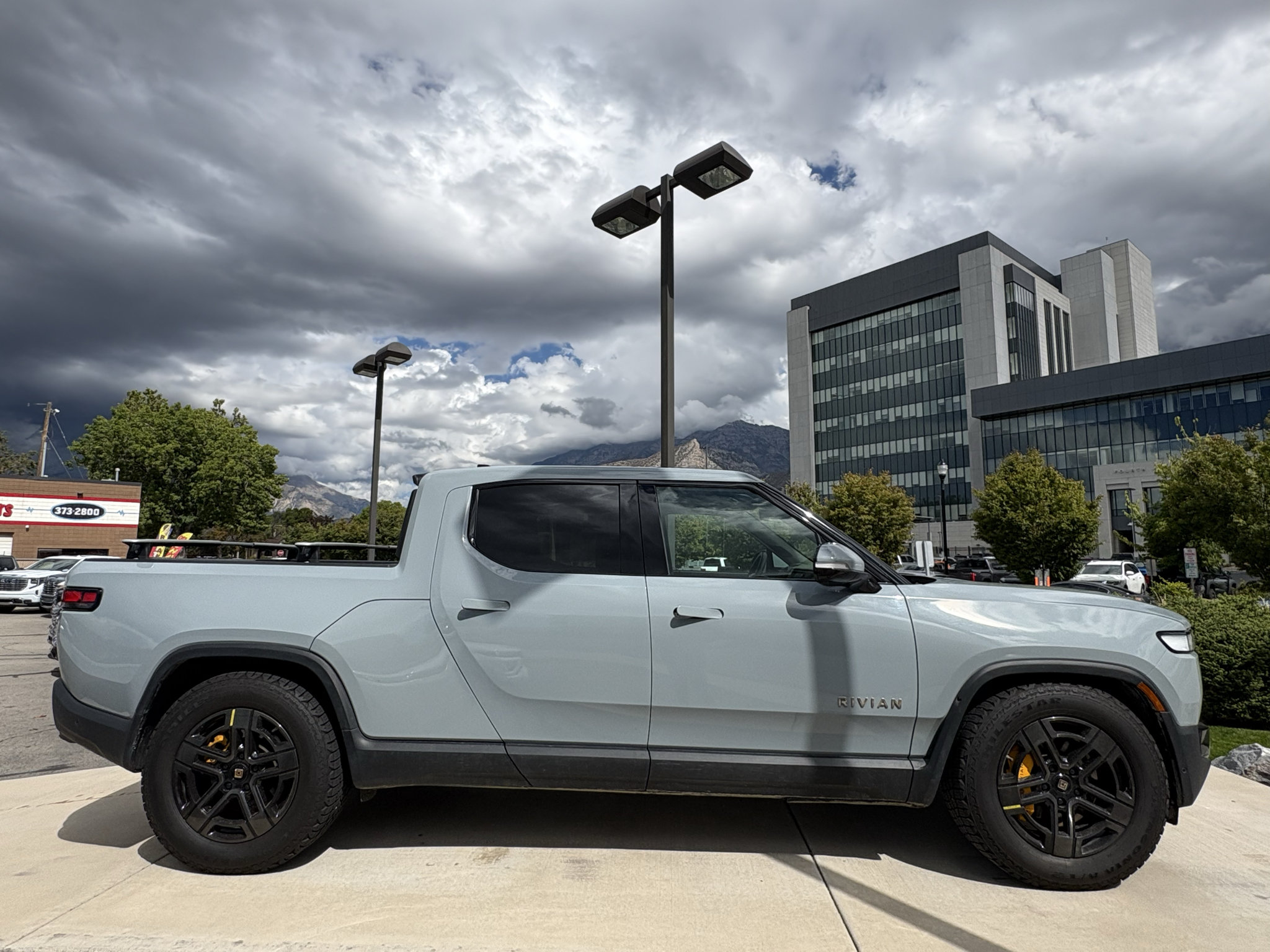 Used 2023 Rivian R1T Adventure Quad AWD/4WD image 2