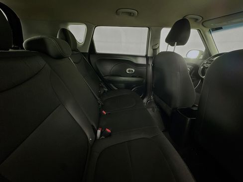 Used 2018 Kia Soul FWD image 23