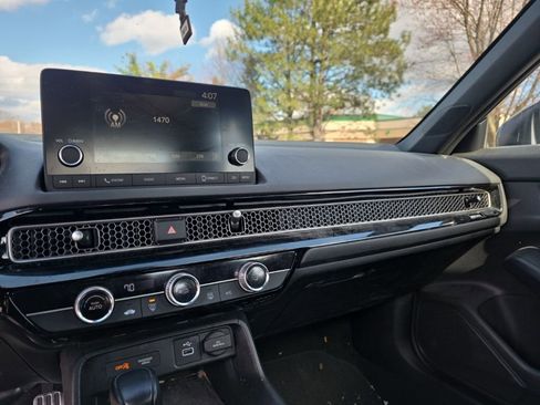 Used 2023 Honda Civic Sport image 18