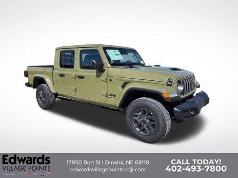 New 2026 Jeep Gladiator Sport AWD/4WD image 1