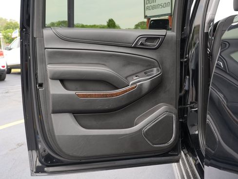 Used 2016 Chevrolet Suburban LS AWD/4WD image 19