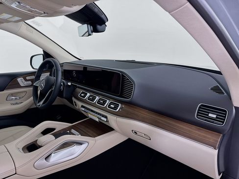 New 2026 Mercedes-Benz GLE 450e 4MATIC image 33