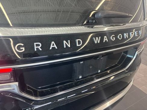 Used 2022 Jeep Grand Wagoneer Series II w/ Premium Group II AWD/4WD image 26