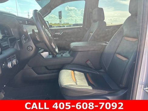 Used 2024 GMC Sierra 1500 AT4 w/ Technology Package AWD/4WD image 7