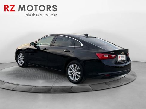 Used 2018 Chevrolet Malibu Hybrid w/ Driver Confidence Package image 3