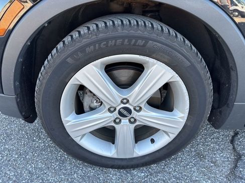 Used 2017 Lincoln MKC Premiere image 5