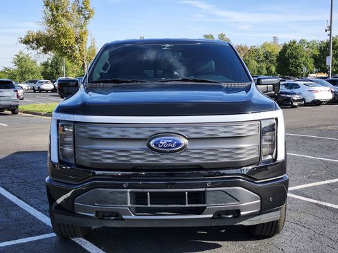 Used 2023 Ford F150 Lightning Lariat image 3