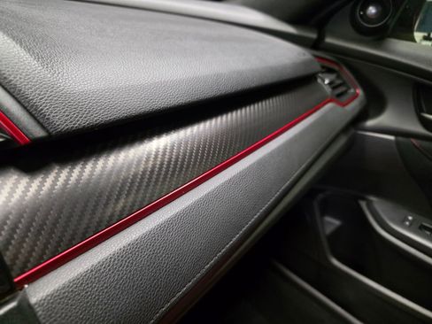 Used 2018 Honda Civic Type R image 26