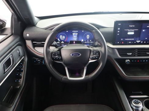 Used 2025 Ford Explorer ST-Line image 17