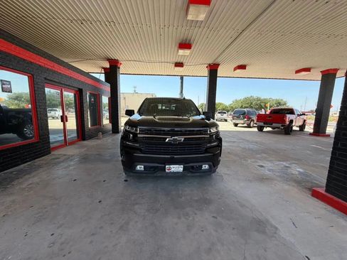 Used 2020 Chevrolet Silverado 1500 RST w/ Texas Edition AWD/4WD image 4