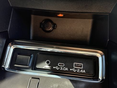 Used 2023 Subaru Ascent Premium w/ Convenience Package image 33