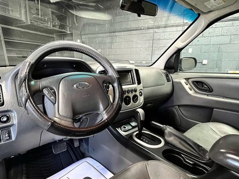 Used 2007 Ford Escape 4WD Hybrid image 9