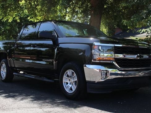 Used 2018 Chevrolet Silverado 1500 LT w/ All Star Edition RWD image 39