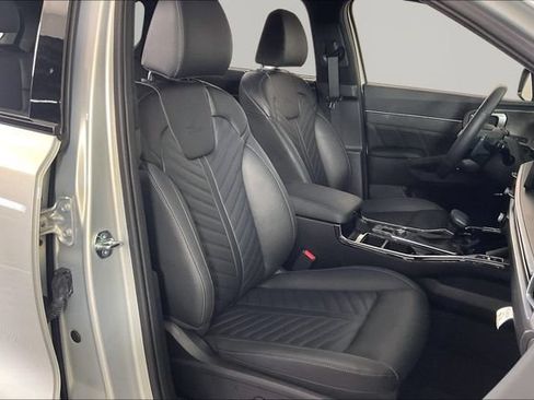 Certified 2026 Kia Sorento SX Prestige AWD/4WD image 28