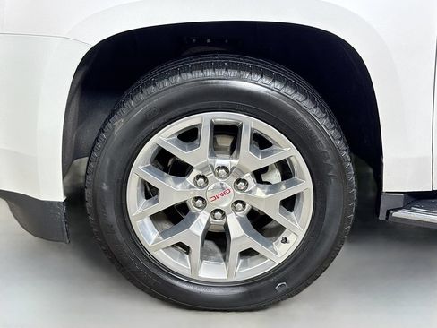 Used 2019 GMC Yukon SLT w/ Open Road Package AWD/4WD image 32