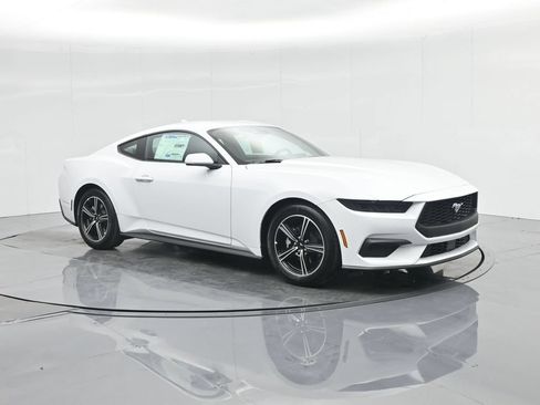 Used 2025 Ford Mustang Coupe RWD image 22