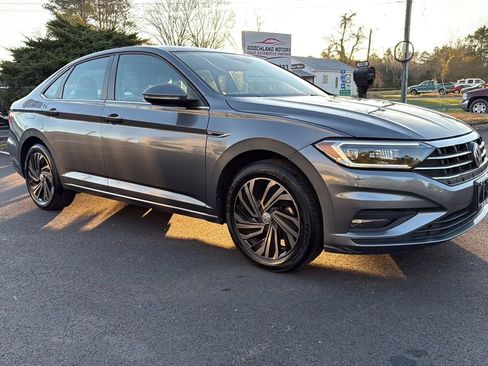 Used 2019 Volkswagen Jetta SEL Premium image 9