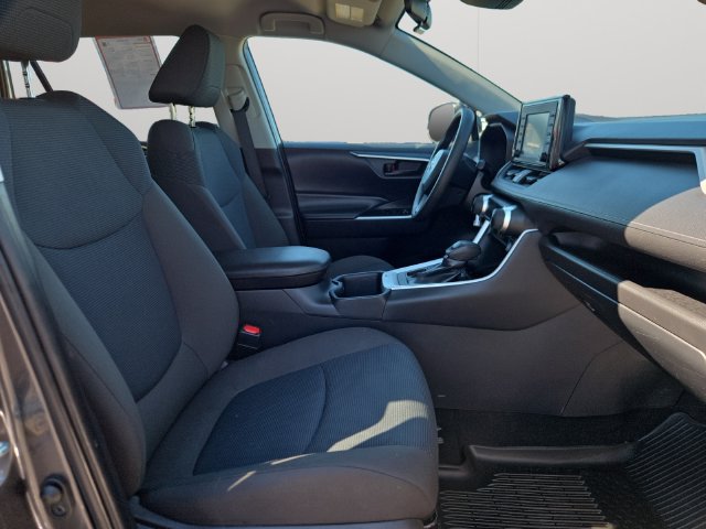 Certified 2022 Toyota RAV4 LE AWD/4WD image 14