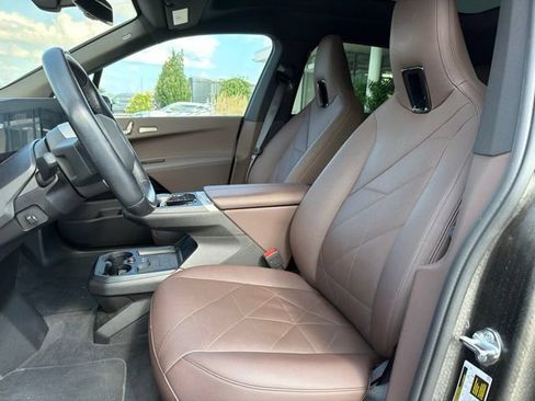 Used 2024 BMW iX xDrive50 w/ Premium Package AWD/4WD image 10