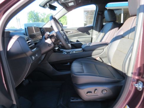 Used 2026 Chevrolet Traverse High Country w/ LPO, Floor Liner Package AWD/4WD image 14