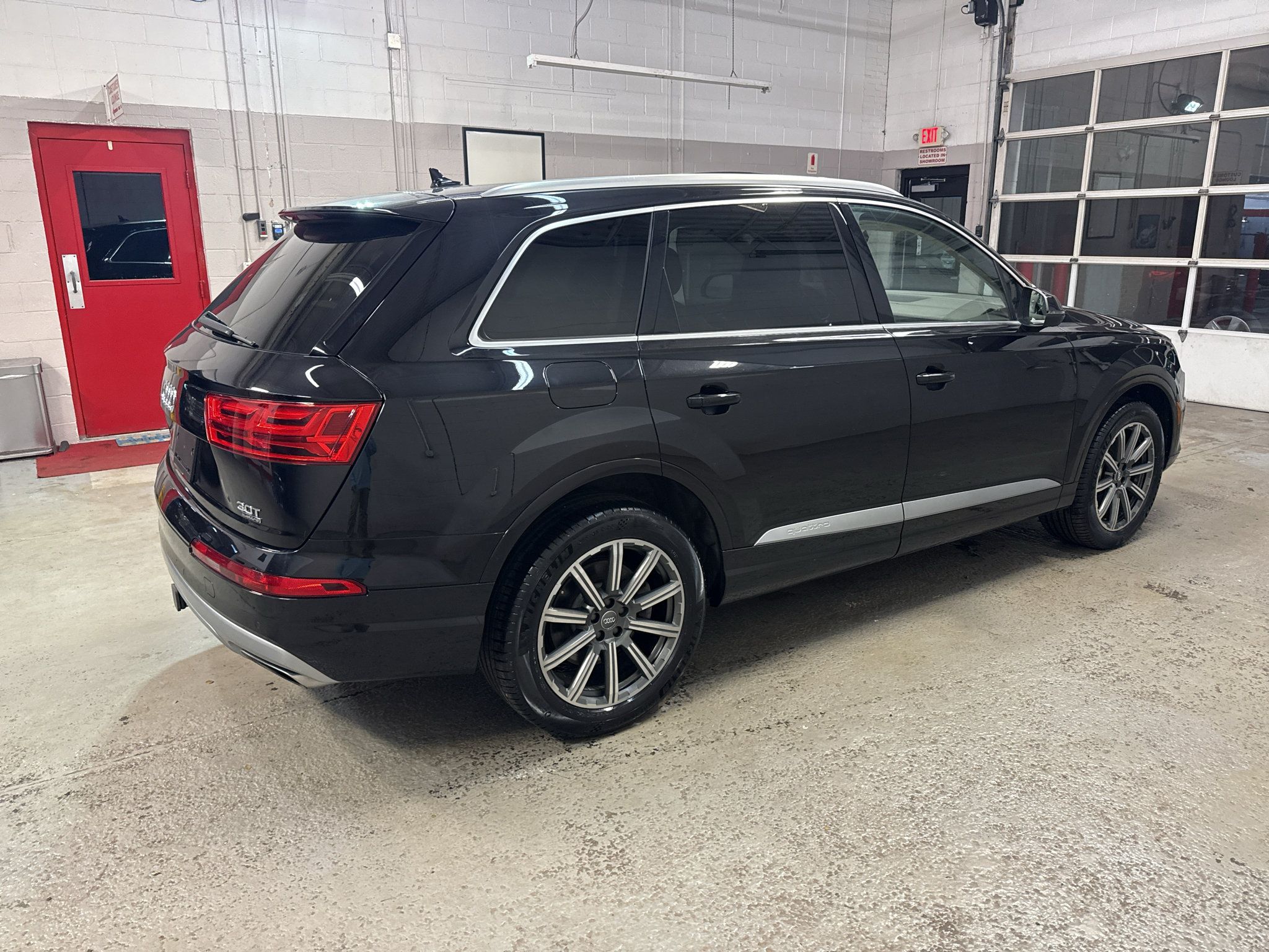 Used 2017 Audi Q7 3.0T Prestige w/ Prestige Package AWD/4WD image 8