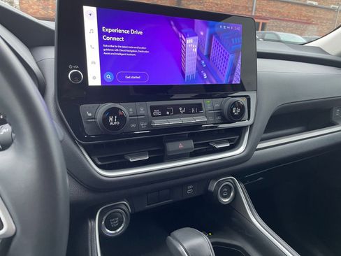 Used 2025 Toyota Grand Highlander FWD image 18