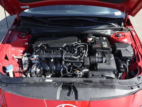 Used 2024 Hyundai Elantra SEL FWD image 11