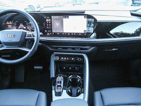 New 2025 Audi Q5 Premium image 13