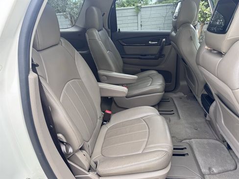 Used 2014 GMC Acadia Denali image 16