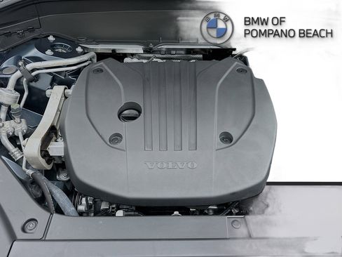 Used 2025 Volvo XC90 B5 Plus w/ Protection Package Premier image 37