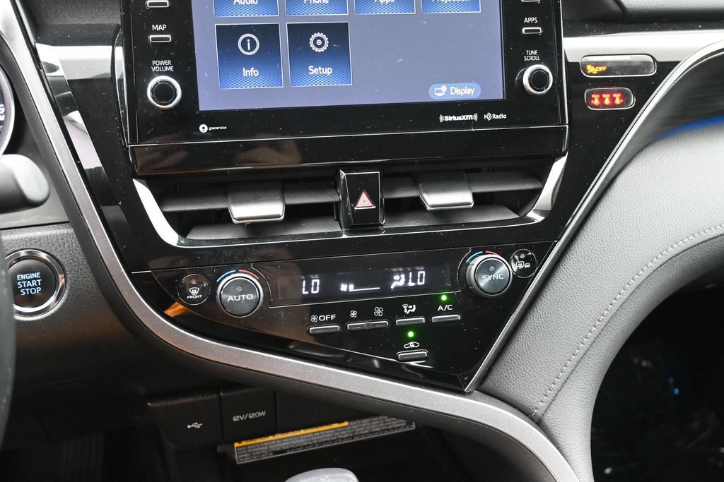 Used 2021 Toyota Camry XLE FWD image 17
