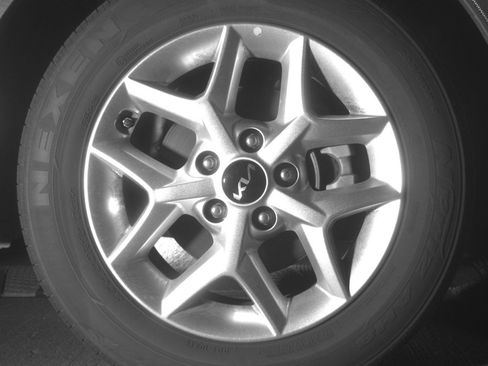 Used 2025 Kia Soul LX w/ LX Technology Package image 13